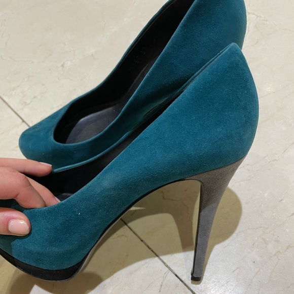 Giuseppe Zanotti blue suede heels - Picture 2 of 4